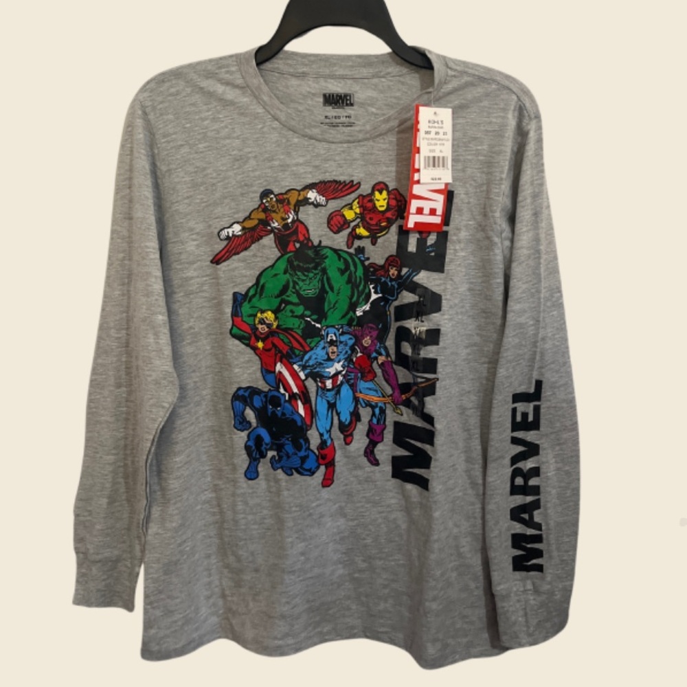 Marvel NWT Long Sleeve Graphic Tee Men’s XL
